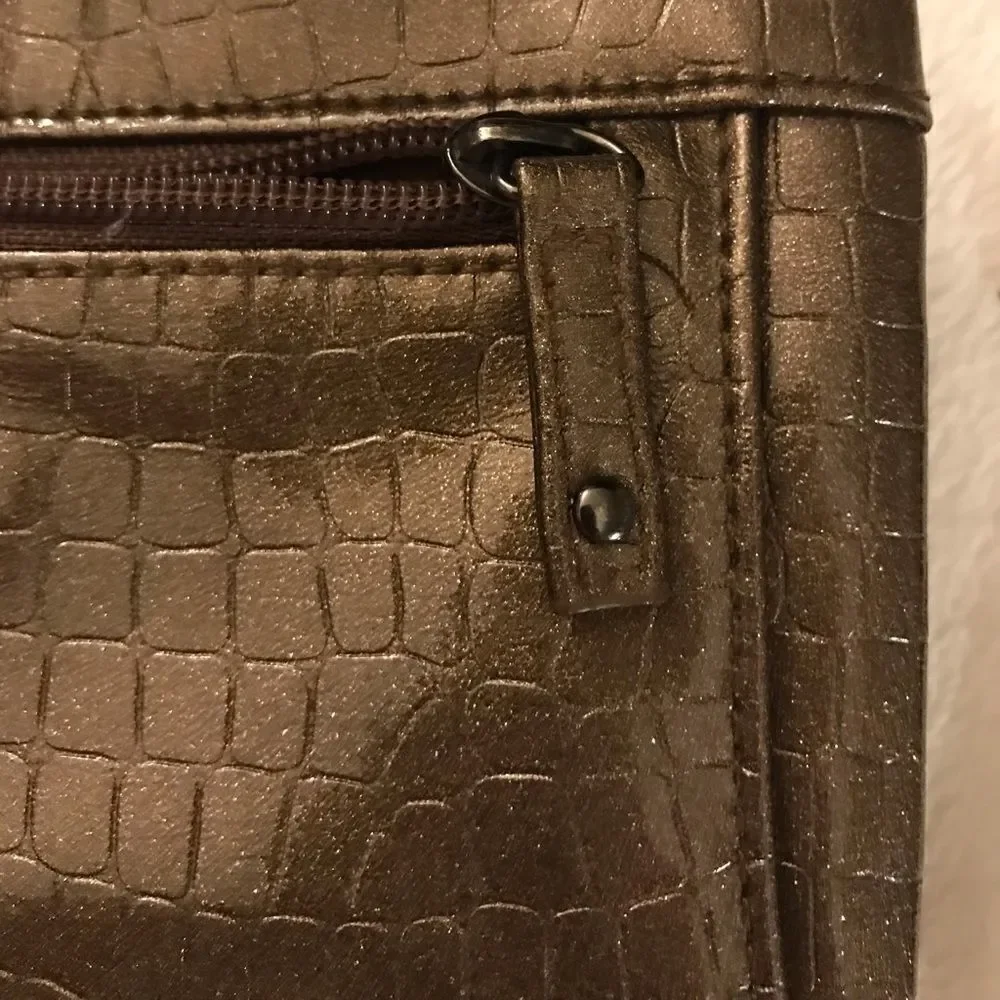 : : Kenneth Cole NEW Reaction Bronze Metallic Wristlet : : - Picture 7 of 10